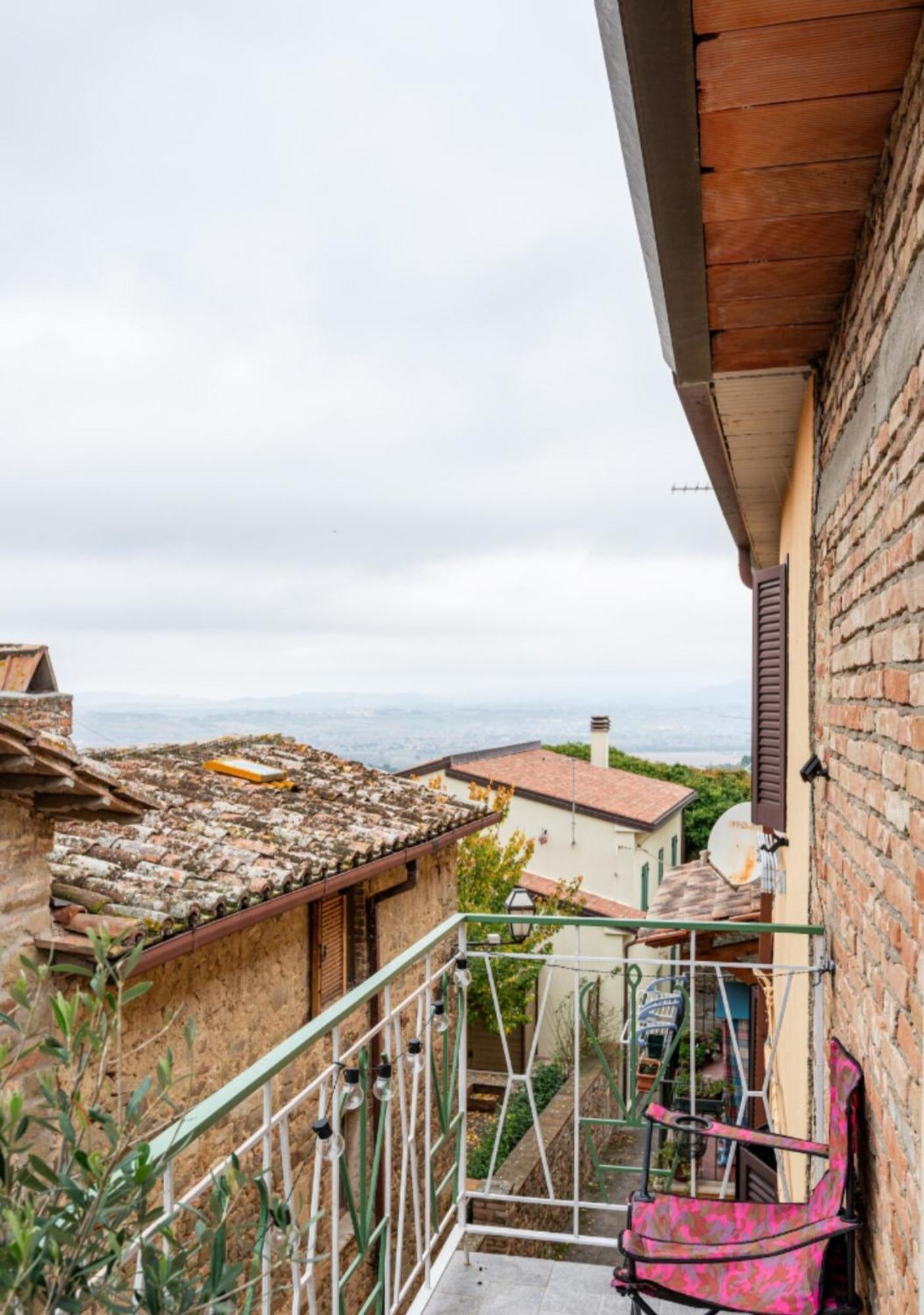 Casa Il Sole, Vicino Deruta Assisi Perugia Monte Falco Extérieur photo